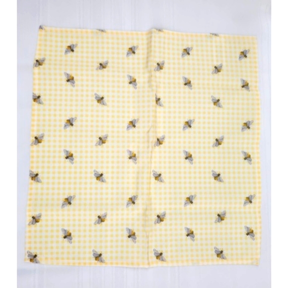 Set of 3-Outdoor Yellow Gingham Bumble Bee Napkins - Picture 2 of 2